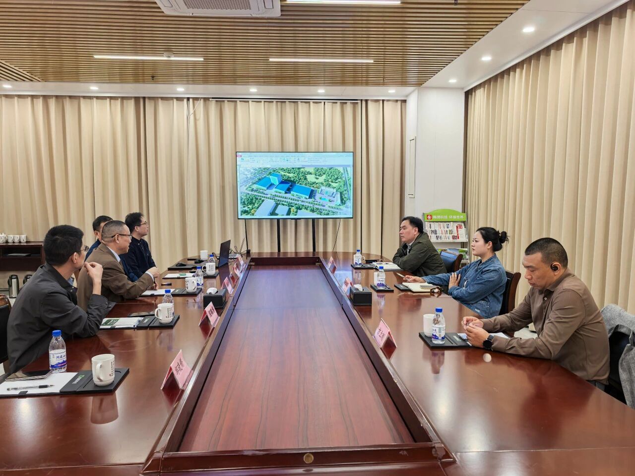 1761524379155796.jpg 02.jpg